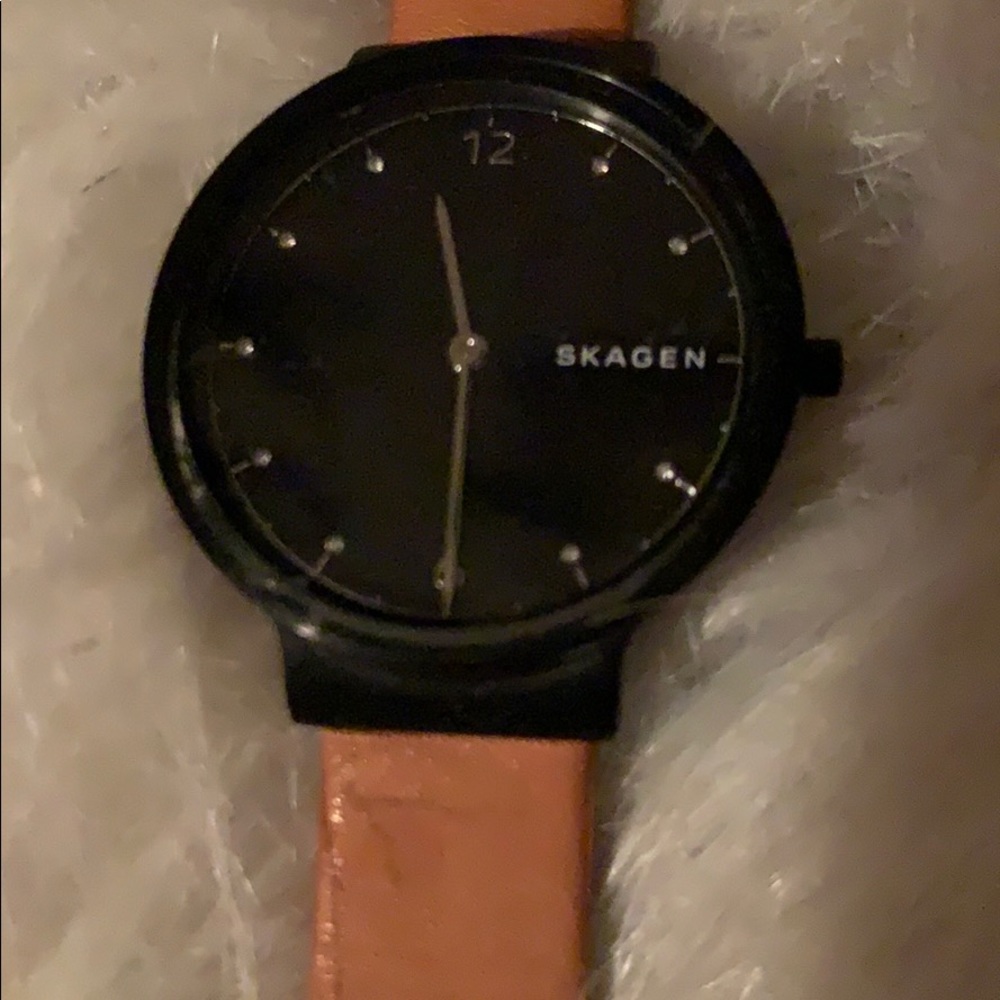 Watch - Picture 3 of 4